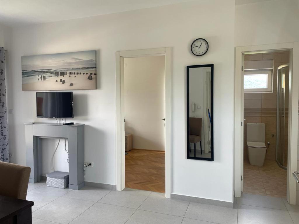 Kristina Apartments Tivat Extérieur photo