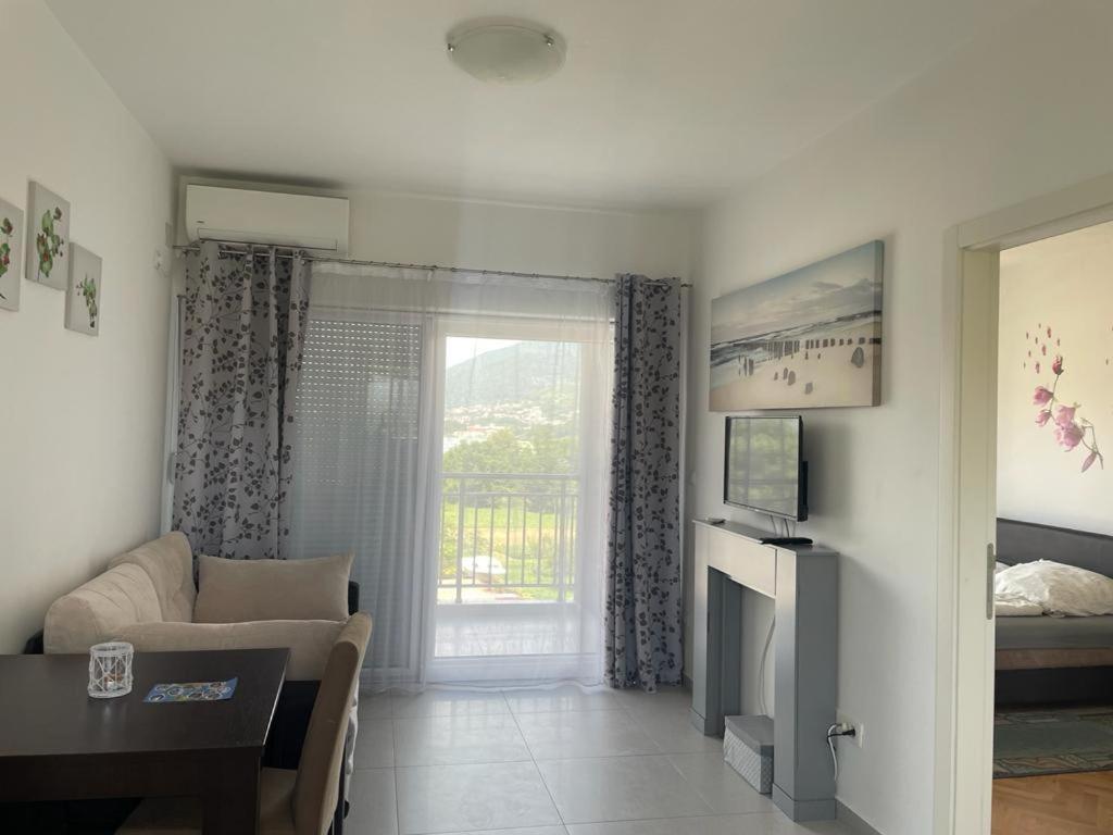Kristina Apartments Tivat Extérieur photo
