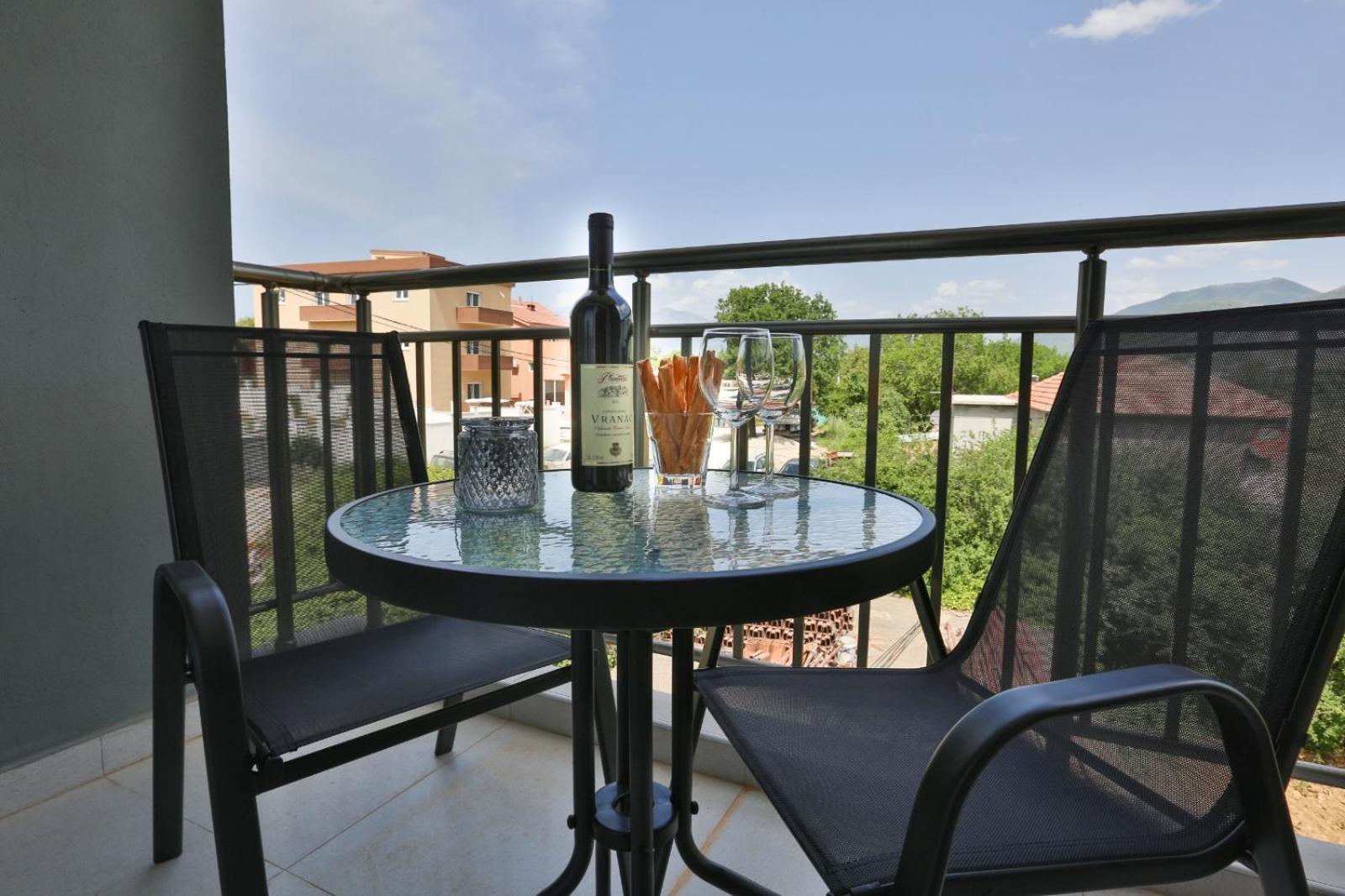 Kristina Apartments Tivat Extérieur photo