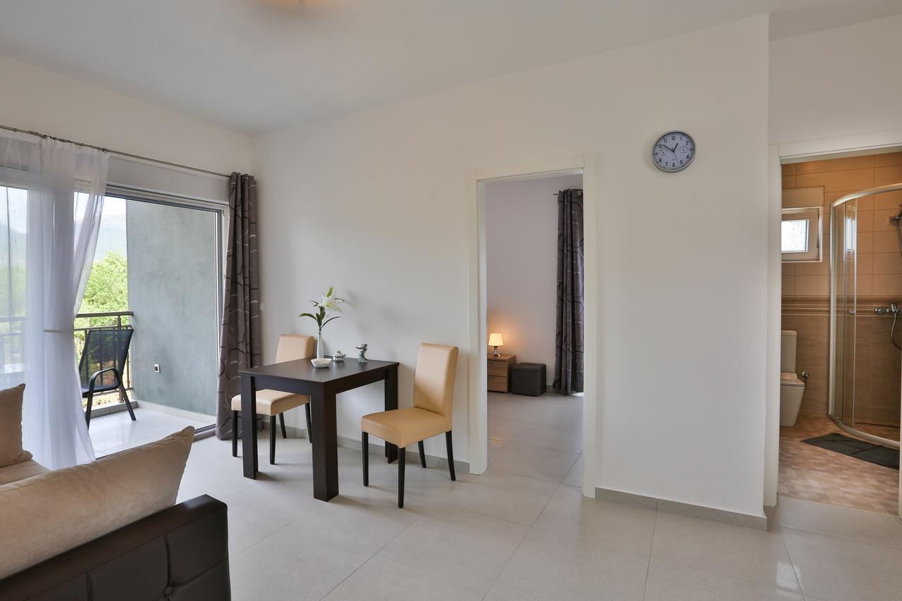 Kristina Apartments Tivat Extérieur photo
