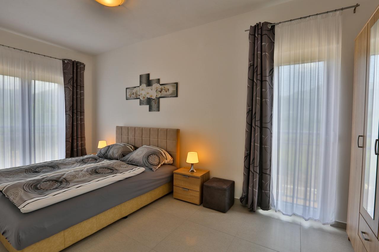 Kristina Apartments Tivat Extérieur photo