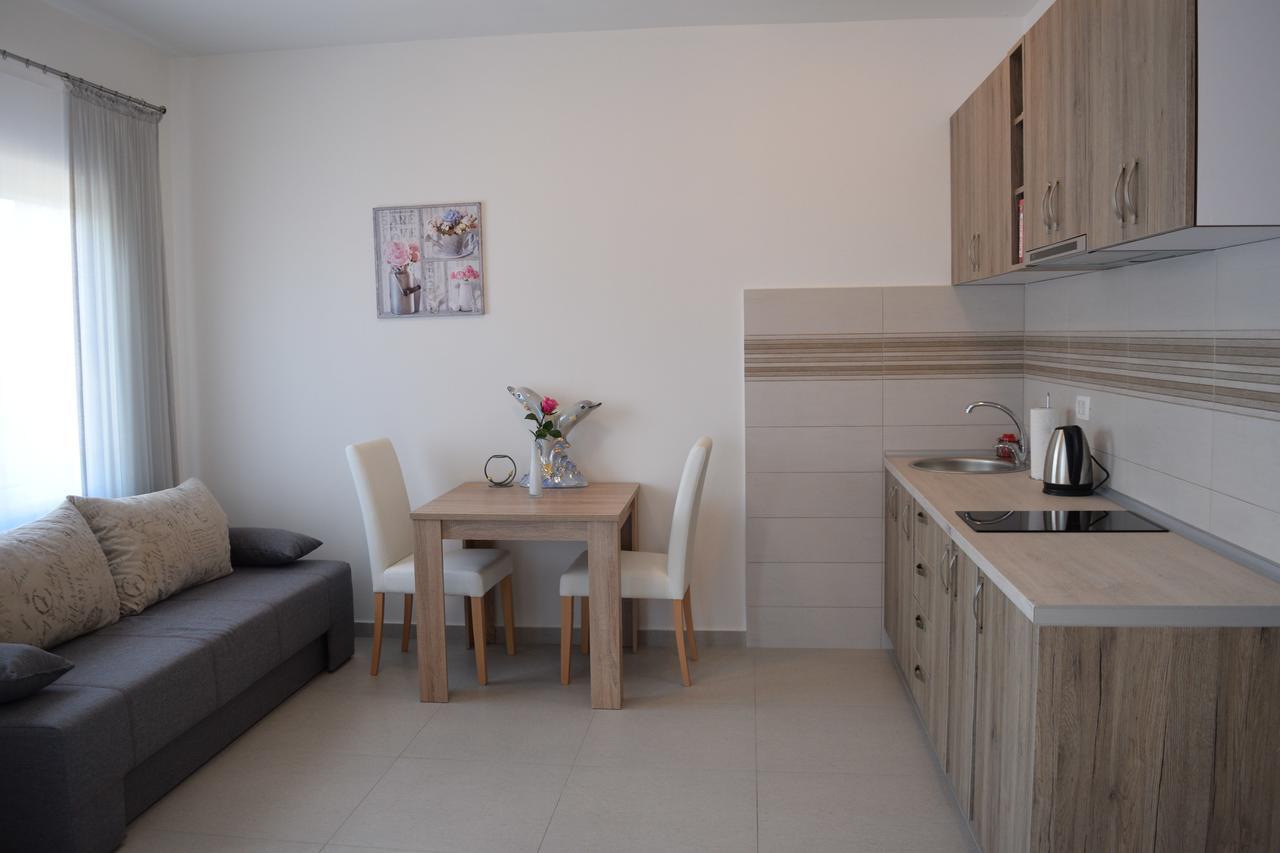 Kristina Apartments Tivat Extérieur photo